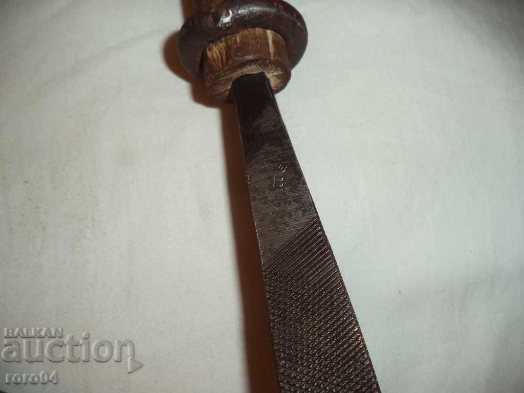 HUGE OLD SAW - BAT - XL SIZE - 5 HUGE OLD SAW - BAT - XL SIZE - 5