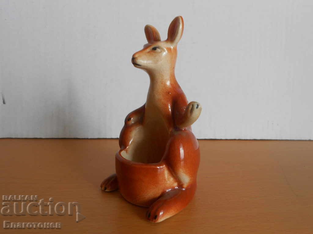 Japanese porcelain figure with price 45.00 BGN | € 23.01 Japanese porcelain figure with price 45.00 BGN | € 23.01