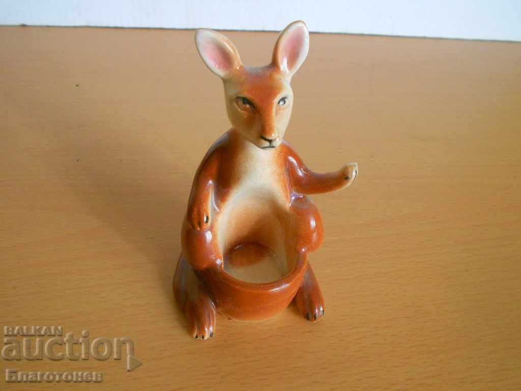 Delivery of Japanese porcelain figure Delivery of Japanese porcelain figure