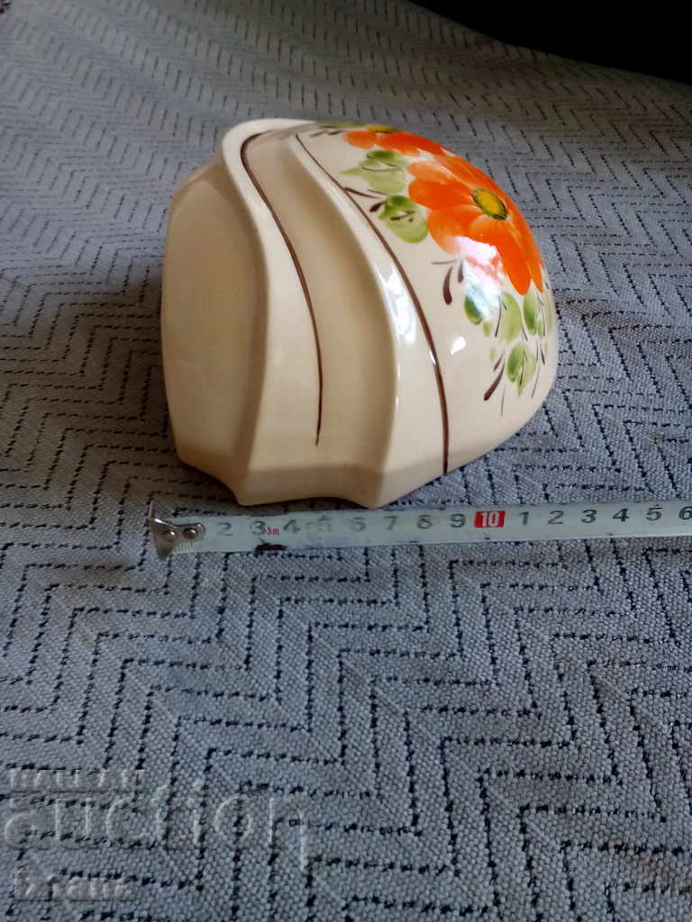 Faience bath stand with price 20.00 BGN | € 10.23 Faience bath stand with price 20.00 BGN | € 10.23