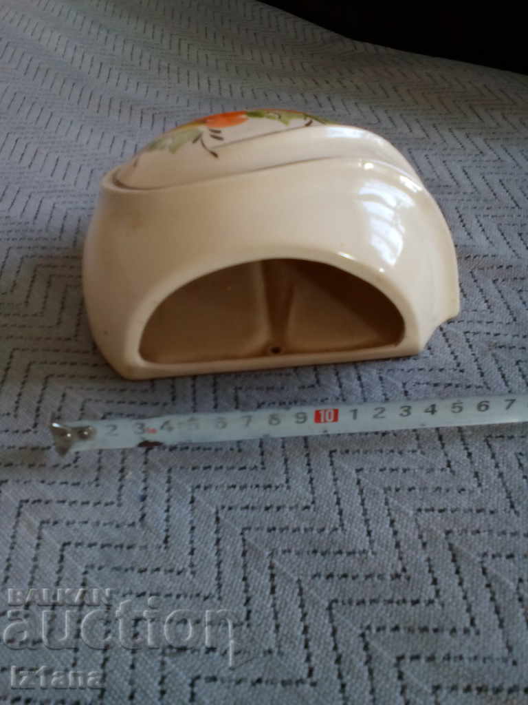 Auction Faience bath stand Auction Faience bath stand