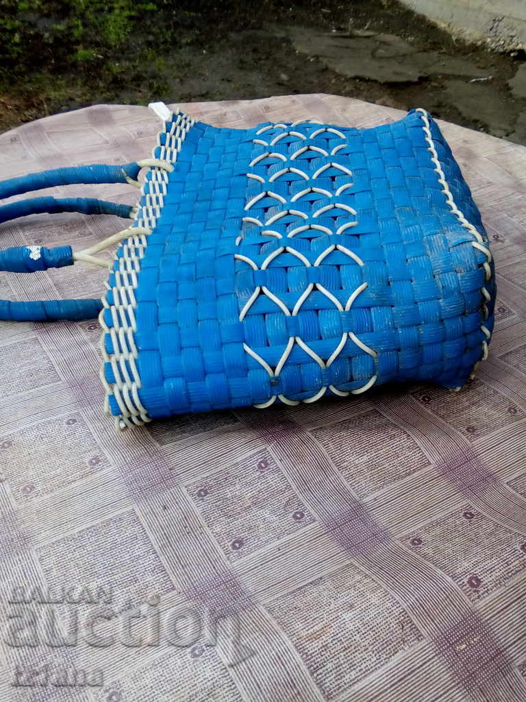 Delivery of Old shopping bag Delivery of Old shopping bag