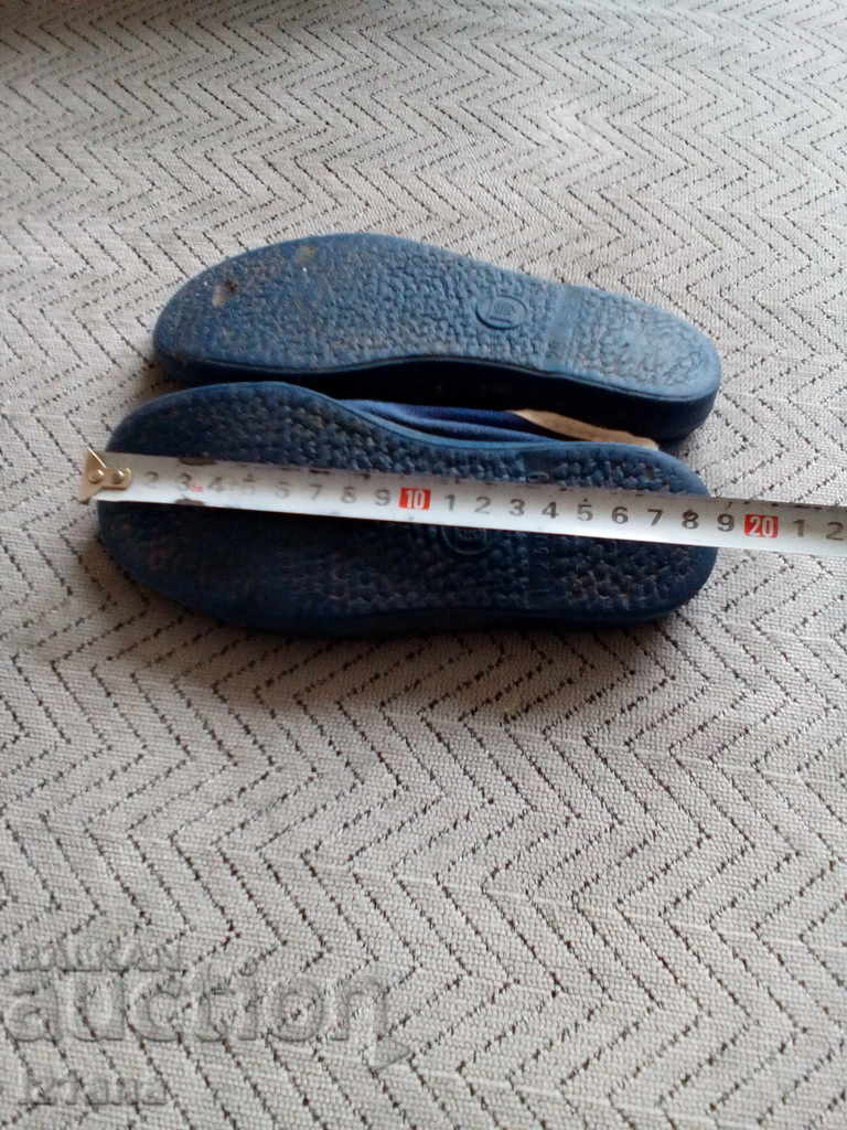 adidași vechi, sandale Pirin - 7