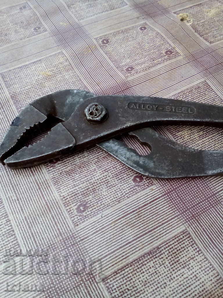 Auction  Clearing apprentices