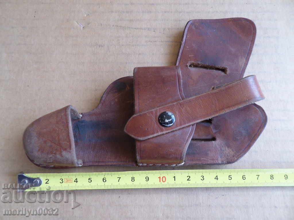 Аукцион Армейски кобур, паласка, колан Аукцион Армейски кобур, паласка, колан