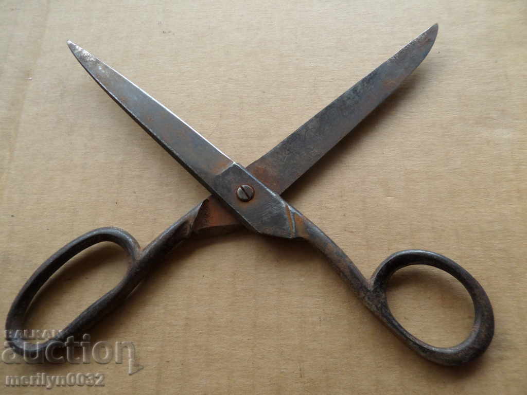 Old scissors with price 23.00 BGN | € 11.76 Old scissors with price 23.00 BGN | € 11.76