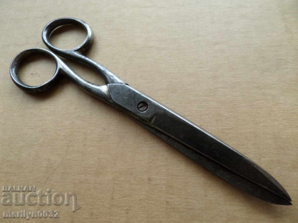 Auction Old scissors Auction Old scissors