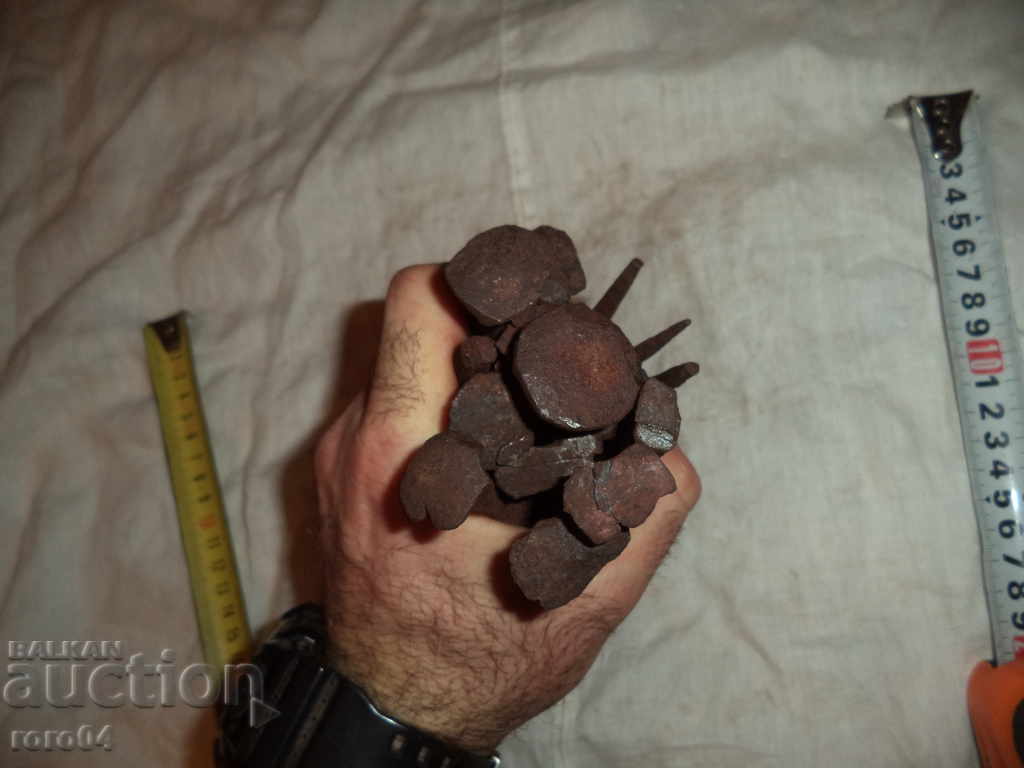 Доставка на СТАРИ РЪЧНО КОВАНИ ПИРОНИ / ГВОЗДЕИ - 25 БРОЯ