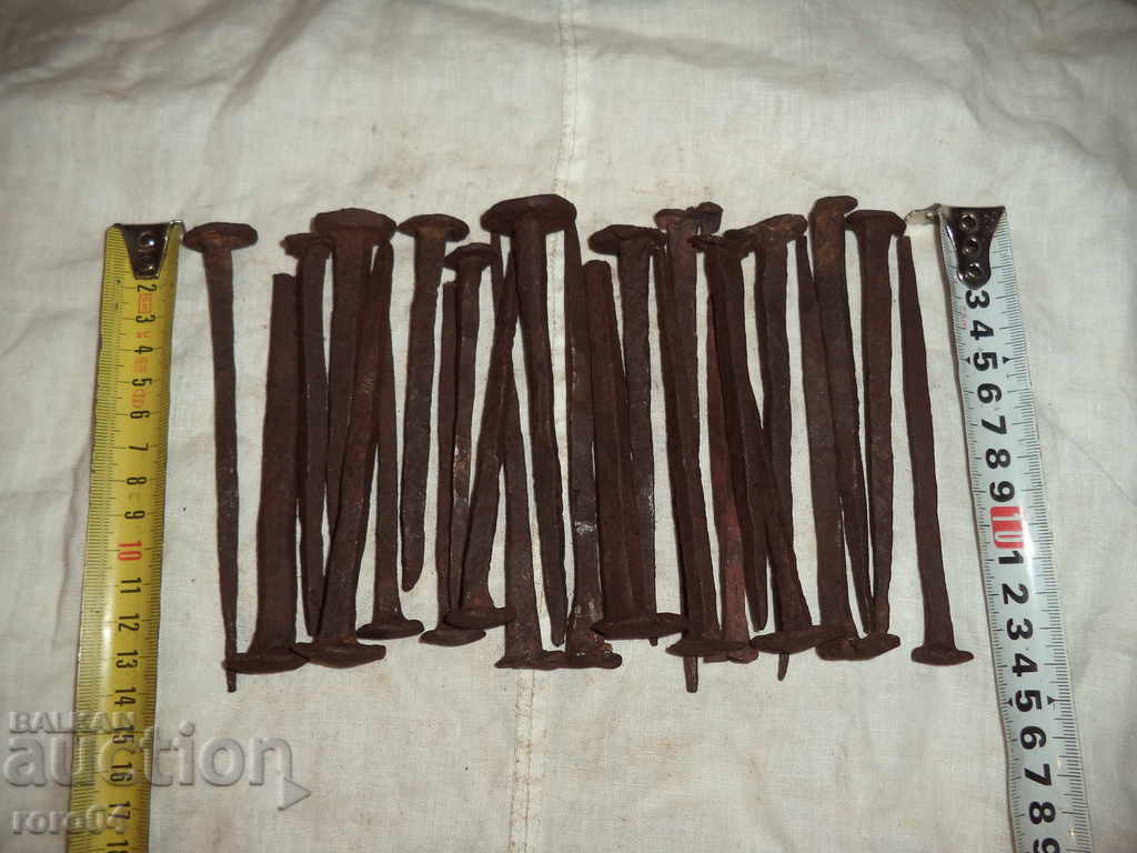 СТАРИ РЪЧНО КОВАНИ ПИРОНИ / ГВОЗДЕИ - 25 БРОЯ