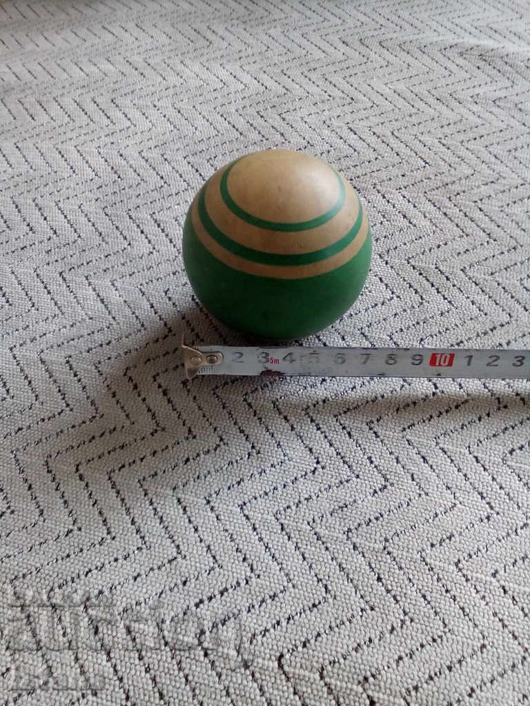 Auction An old children's ball Auction An old children's ball