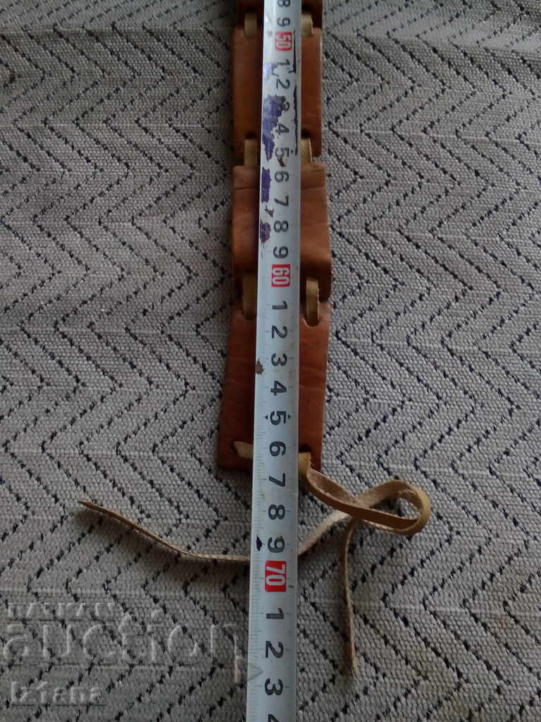 Стар кожен колан с цена 10.00 лв. | € 5.11 Стар кожен колан с цена 10.00 лв. | € 5.11