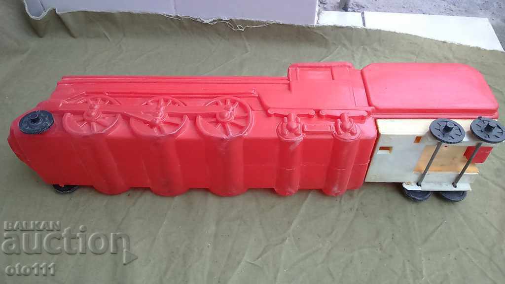 Delivery of OLD TOY - LARGE LOCOMOTIVE