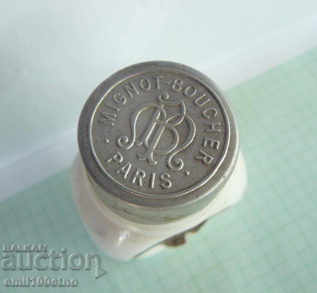 Auction  Very old bottle of MIGNON BOUCHER Paris cream