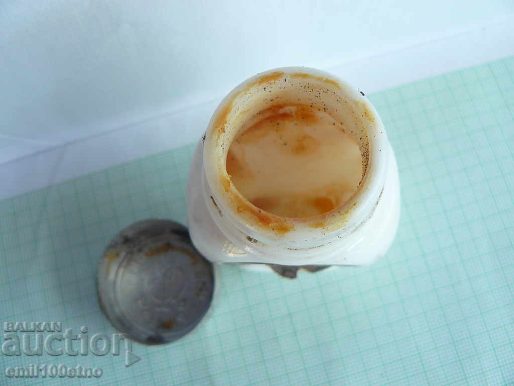 Delivery of Very old bottle of MIGNON BOUCHER Paris cream