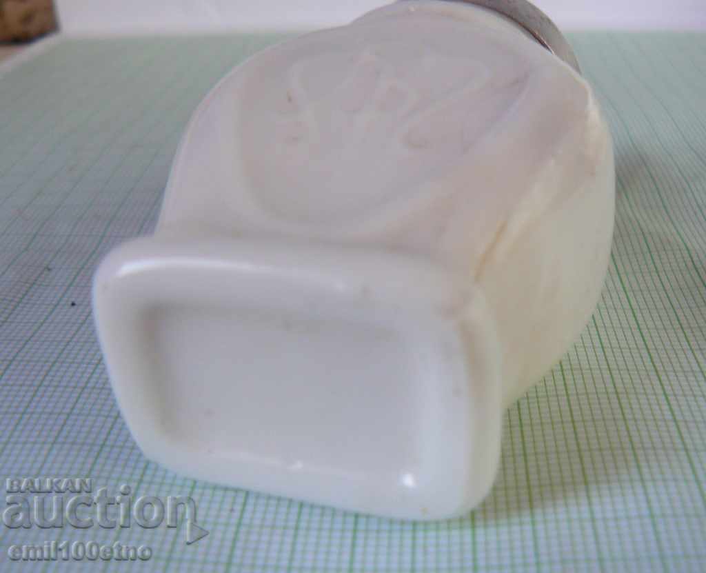 Very old bottle of MIGNON BOUCHER Paris cream - 7