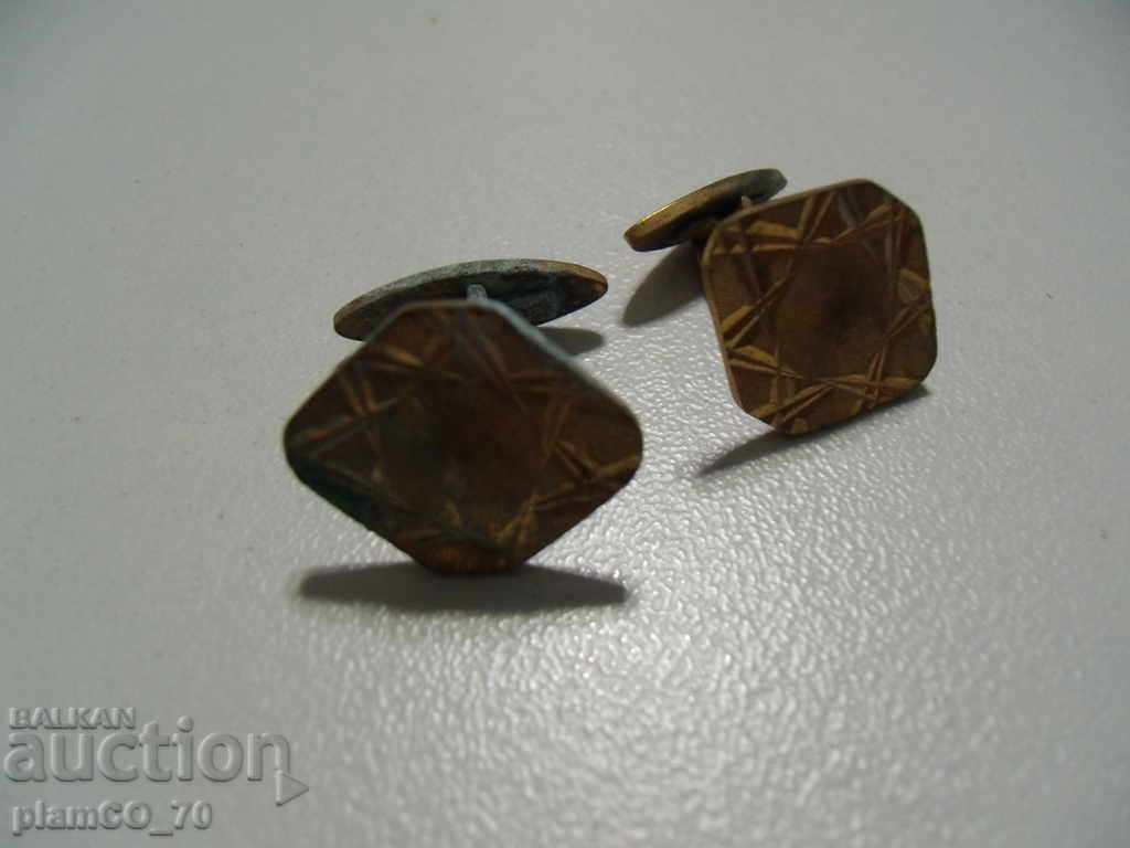 403 old cufflinks with price 3.00 BGN | € 1.53 403 old cufflinks with price 3.00 BGN | € 1.53