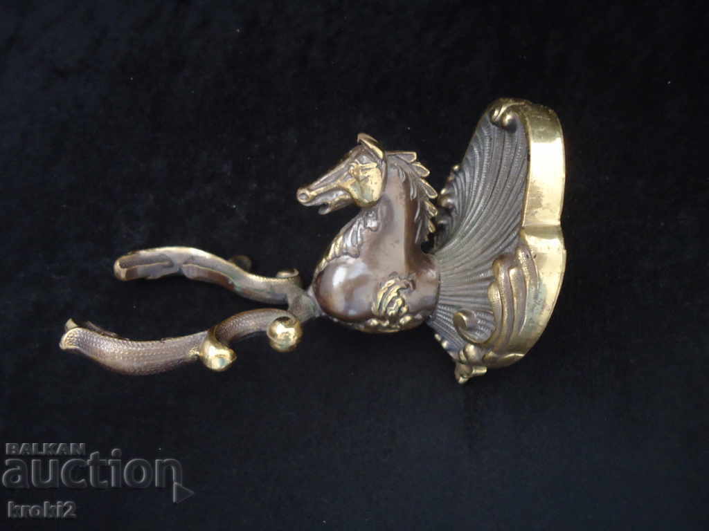 Аукцион Италиански аплик за осветително тяло кон CHIARINI бронз Аукцион Италиански аплик за осветително тяло кон CHIARINI бронз