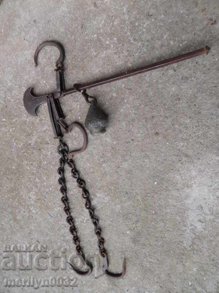 Auction  Ottoman scales with top, scale, weights, wrought iron