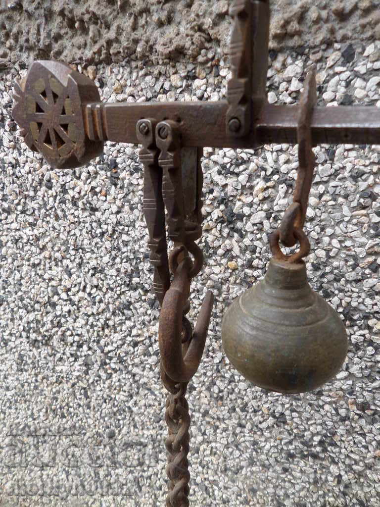 Ottoman scales with top, scale, weights, wrought iron with price 94.00 BGN | € 48.06