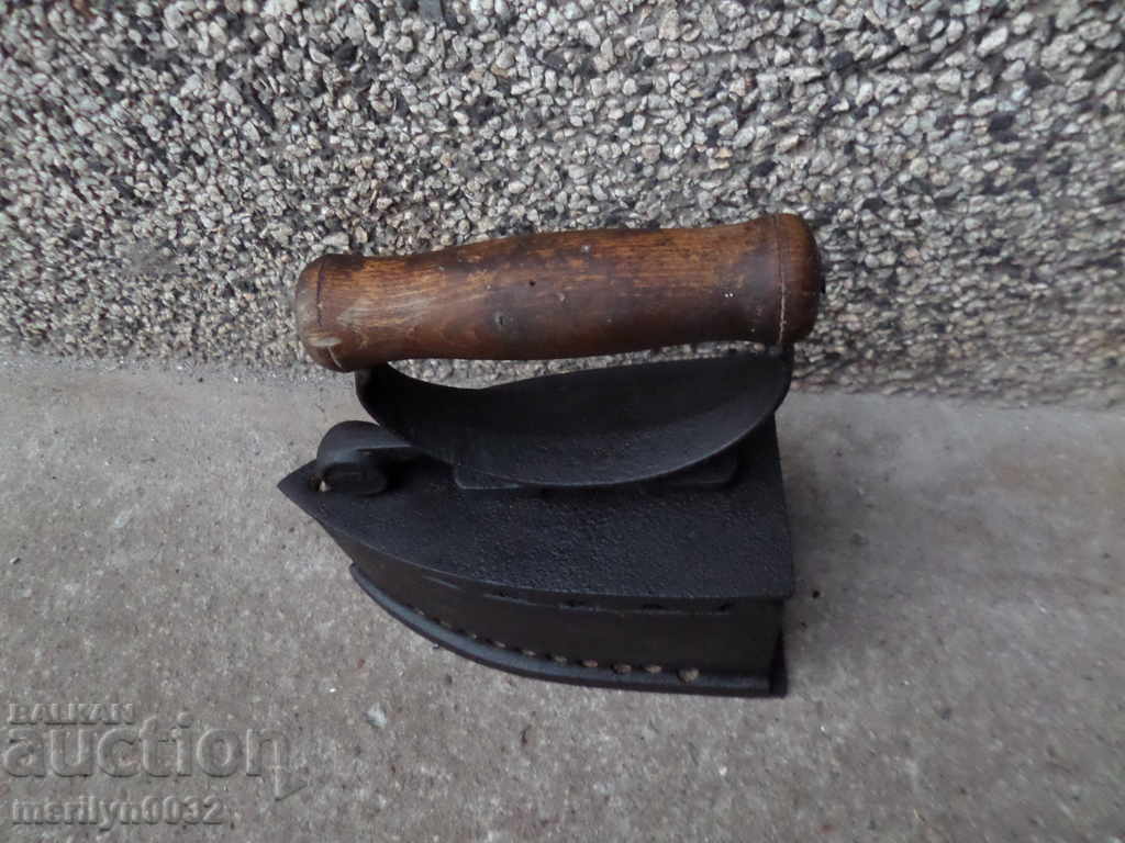 Old iron on fire - 7