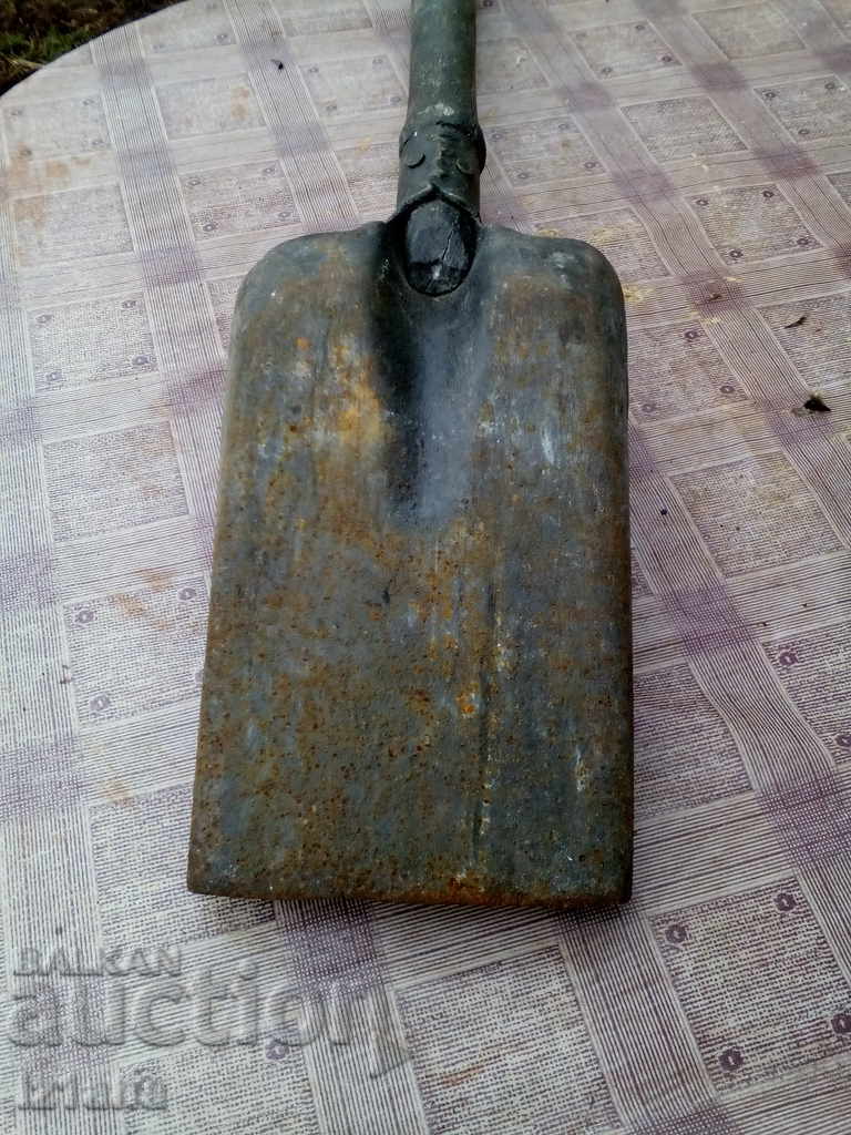 An old shovel, a blade - 7
