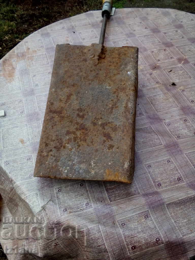 An old shovel, a blade - 7 An old shovel, a blade - 7