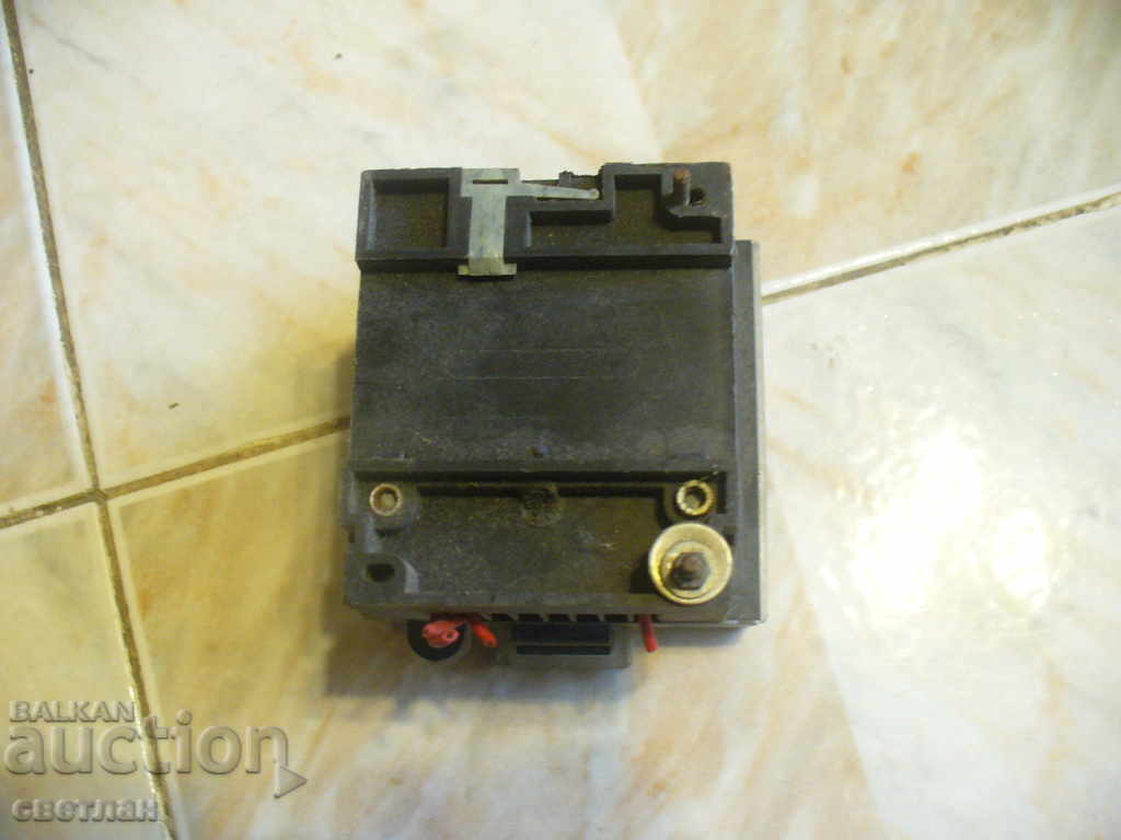 ЕЛ ЧАСОВНИК с цена 10.00 лв. | € 5.11 ЕЛ ЧАСОВНИК с цена 10.00 лв. | € 5.11