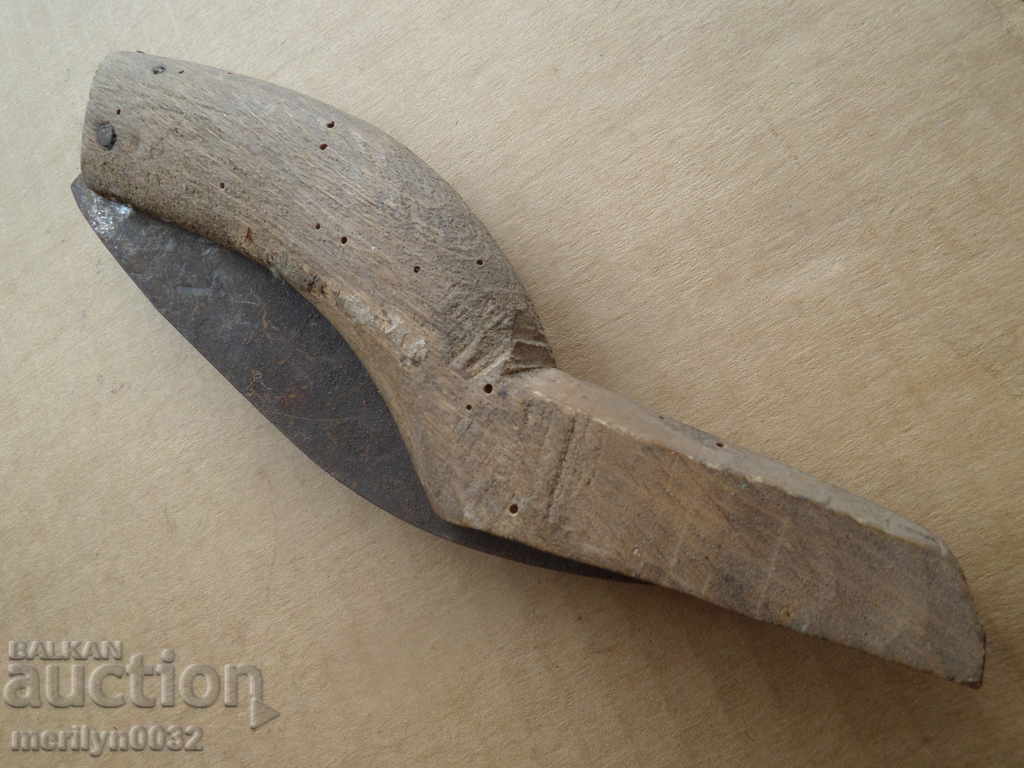 An old knife with wood shavings, a knife, a dagger, a blade with price 39.00 BGN | € 19.94 An old knife with wood shavings, a knife, a dagger, a blade with price 39.00 BGN | € 19.94
