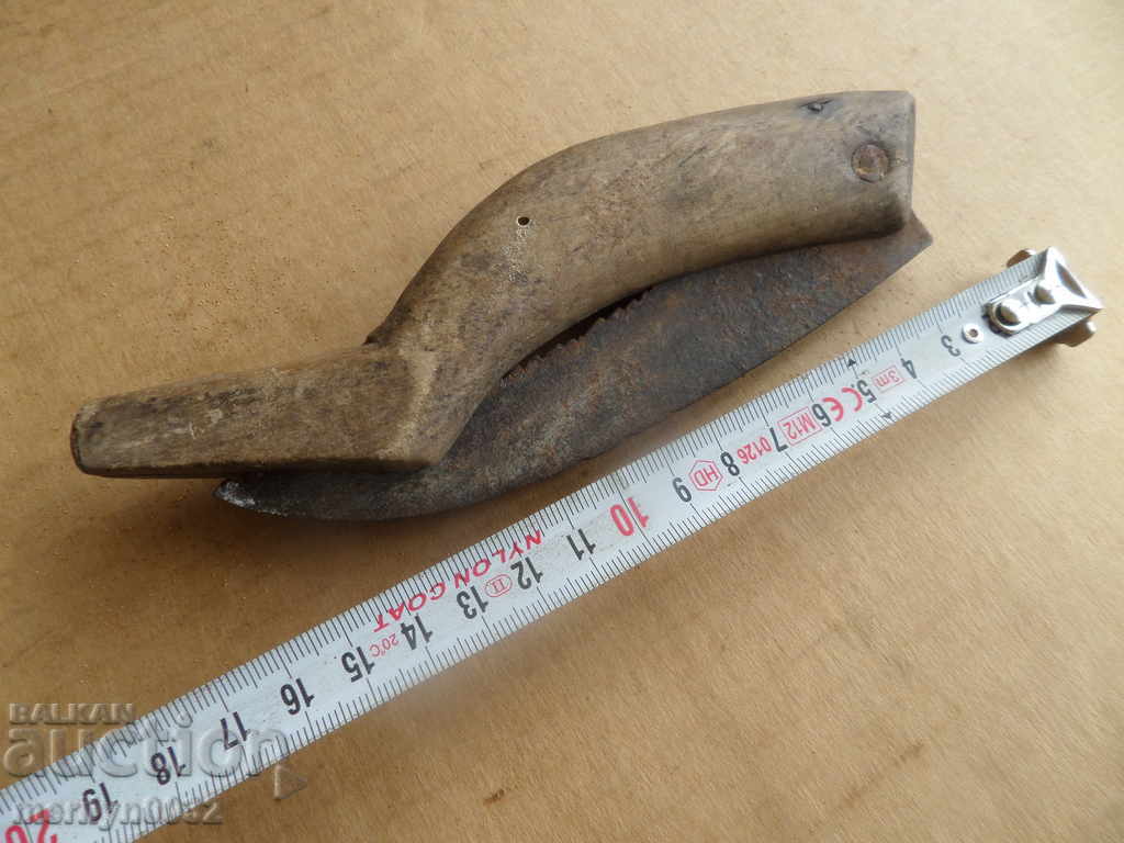 Auction An old knife with wood shavings, a knife, a dagger, a blade Auction An old knife with wood shavings, a knife, a dagger, a blade