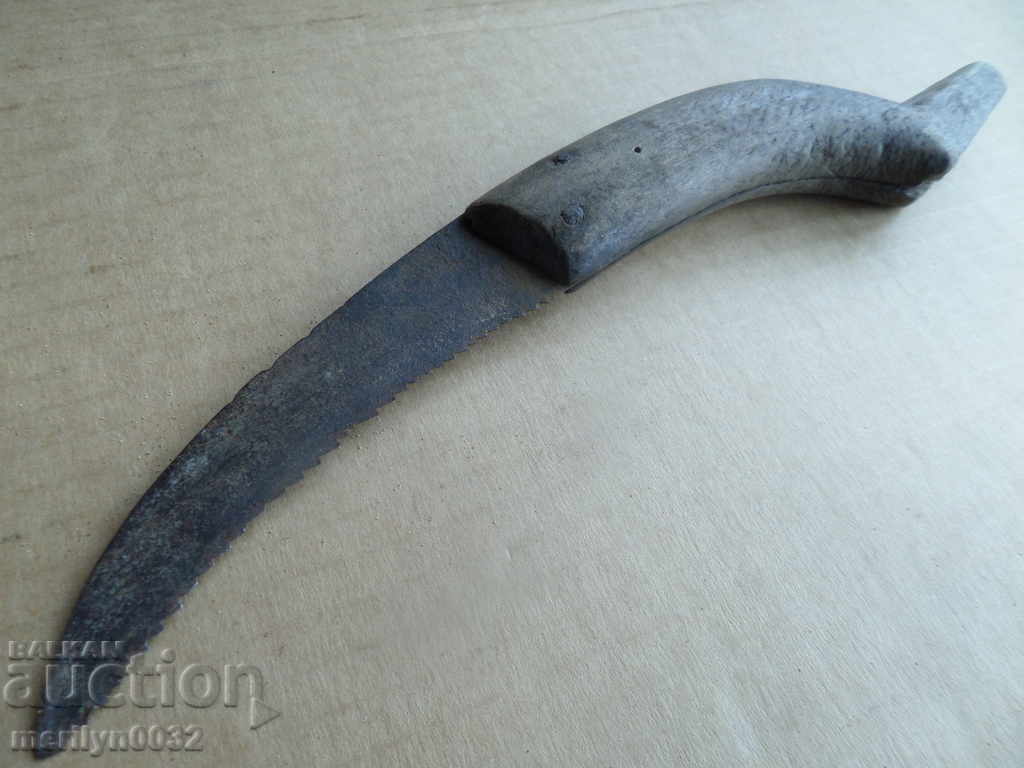 An old knife with wood shavings, a knife, a dagger, a blade - 7 An old knife with wood shavings, a knife, a dagger, a blade - 7