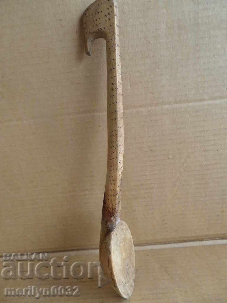 Πολλά παλιά ξύλινη κουτάλα, κουτάλα, ξύλινο με τιμή 38.00 BGN | € 19.43