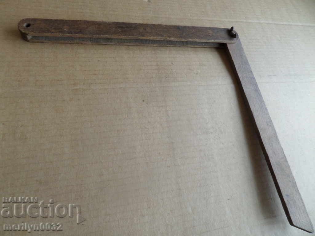 Delivery of Old woodworking angle wooden tool Delivery of Old woodworking angle wooden tool