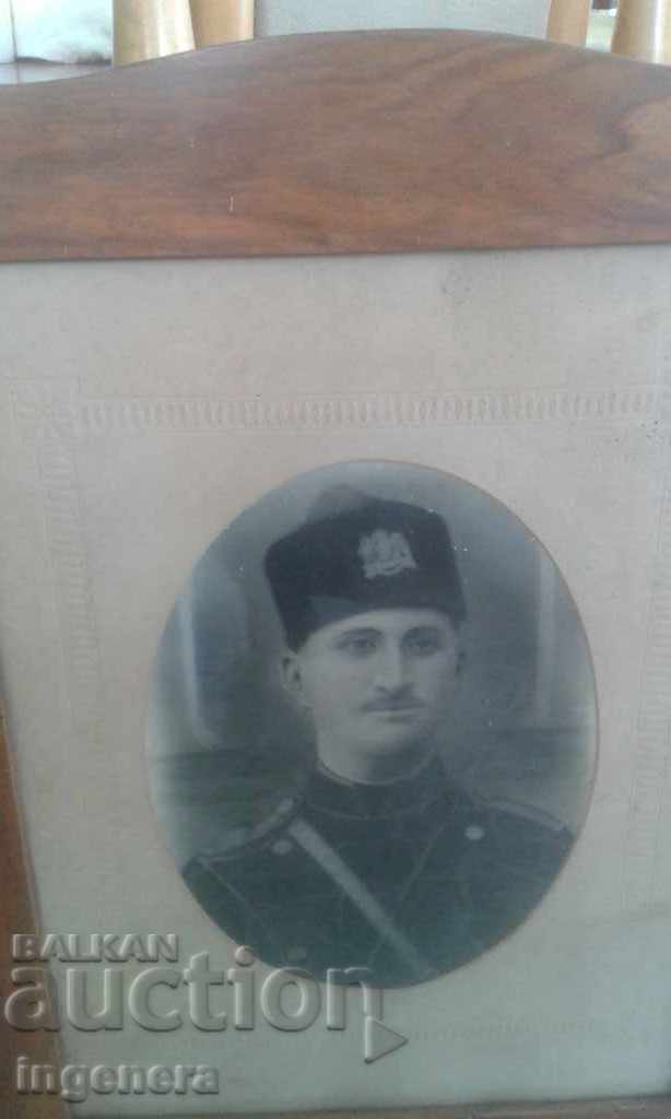 PORTRET REGAL ÎN RAMĂ RENAȘTERE cu preț 125.00 BGN | € 63.91 PORTRET REGAL ÎN RAMĂ RENAȘTERE cu preț 125.00 BGN | € 63.91