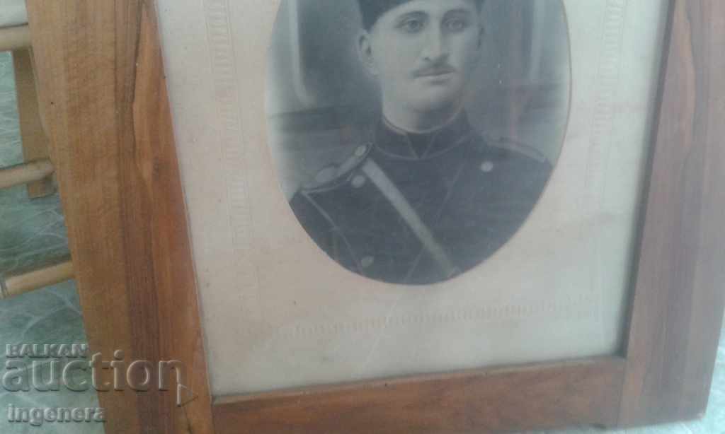 Licitație PORTRET REGAL ÎN RAMĂ RENAȘTERE Licitație PORTRET REGAL ÎN RAMĂ RENAȘTERE