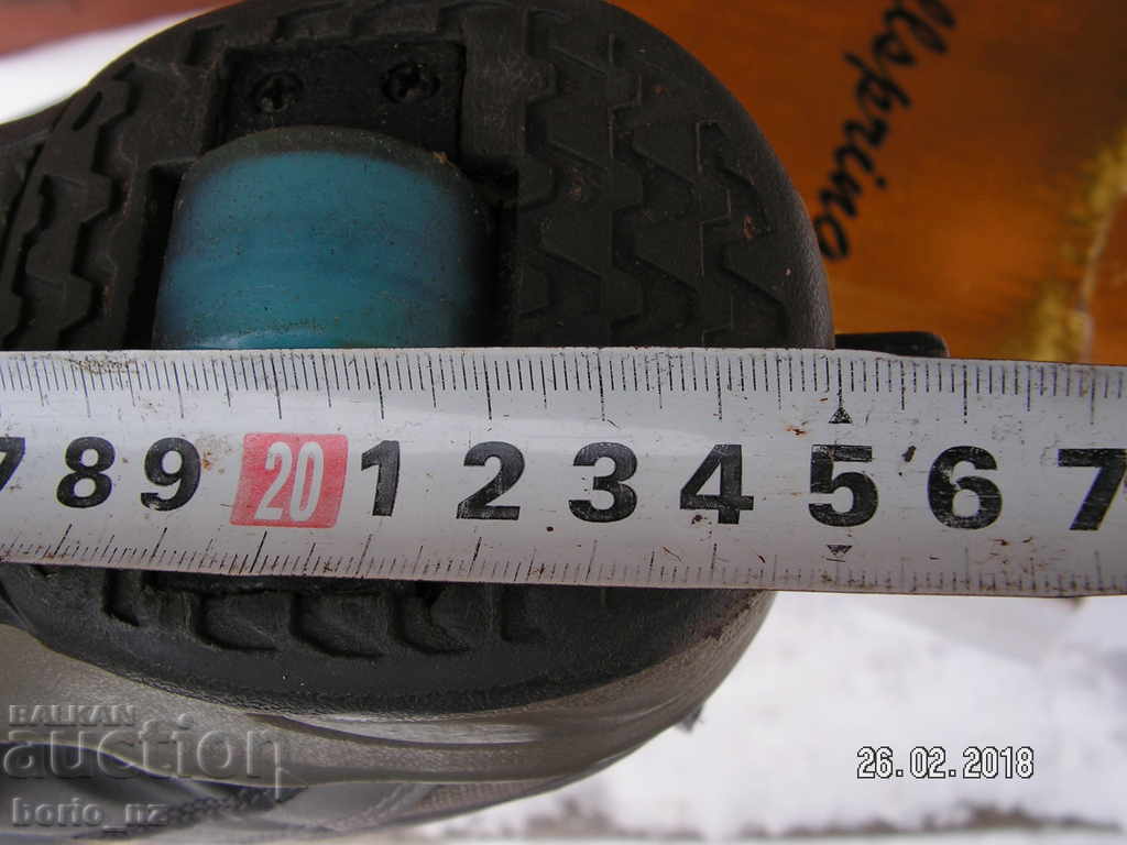 8857. CHILDREN LEATHER SHOES WITH WHEEL WHEELS WORKWARE SAVE - 7