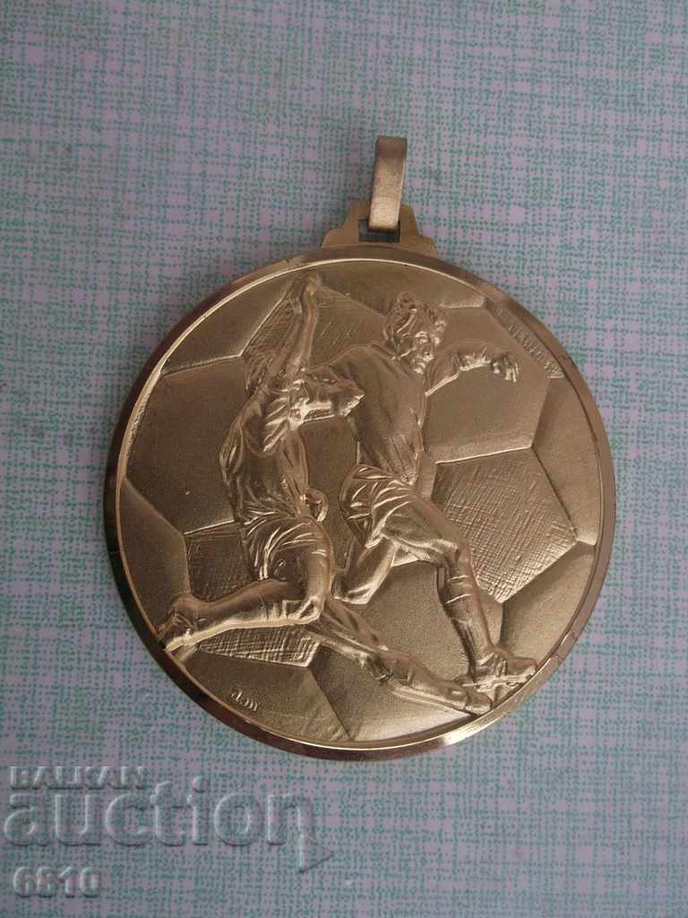 вьзпоменателен медал .шампионска купа 1985 г.