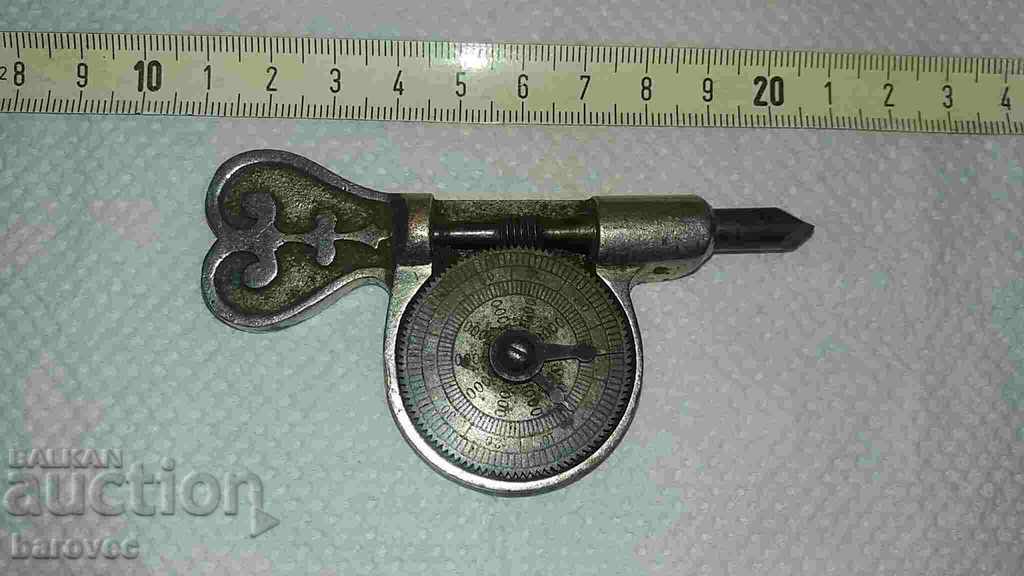 Mulți vechi aparat vitezometru, tahometru - 1900