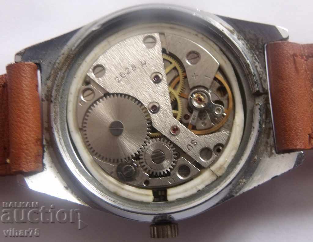 Auction  RACE-MEN'S CLOCK