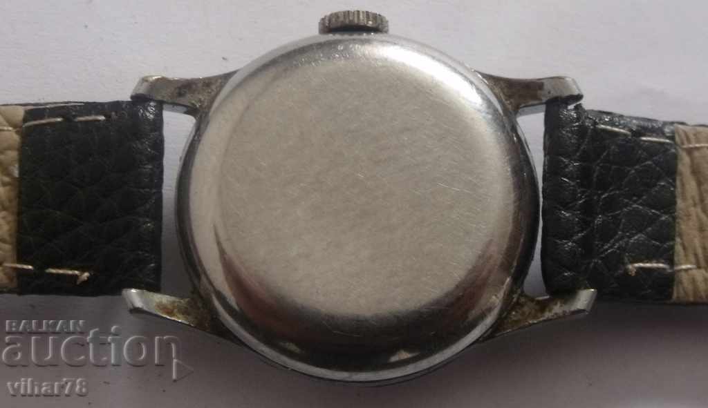 Livrarea Uita-te la Moscova pentru bărbați Livrarea Uita-te la Moscova pentru bărbați