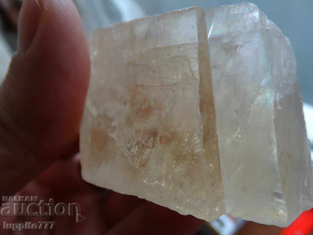 Auction calcite natural mineral ore Auction calcite natural mineral ore