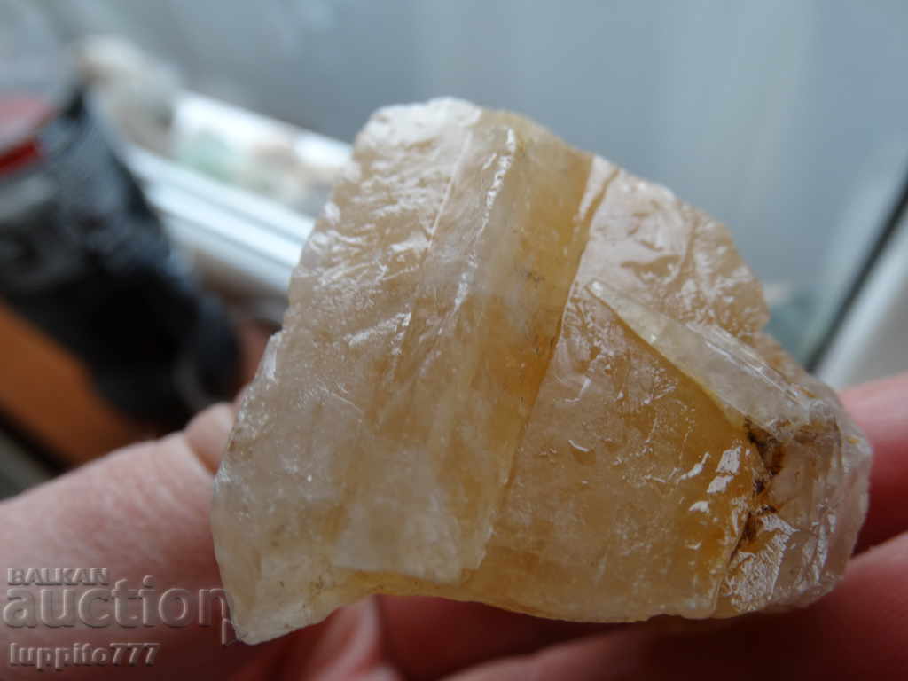 Auction calcite natural mineral ore Auction calcite natural mineral ore