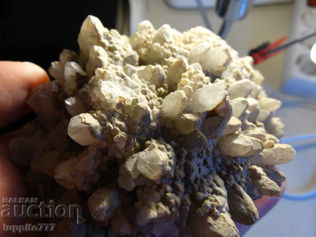 Delivery of quartz druza galena and pyrite natural mineral ore