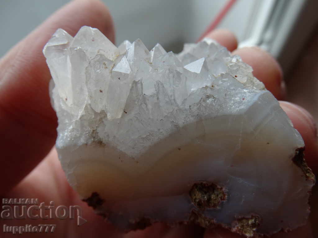 quartz druza with agate natural mineral ore with price 19.99 BGN | € 10.22 quartz druza with agate natural mineral ore with price 19.99 BGN | € 10.22