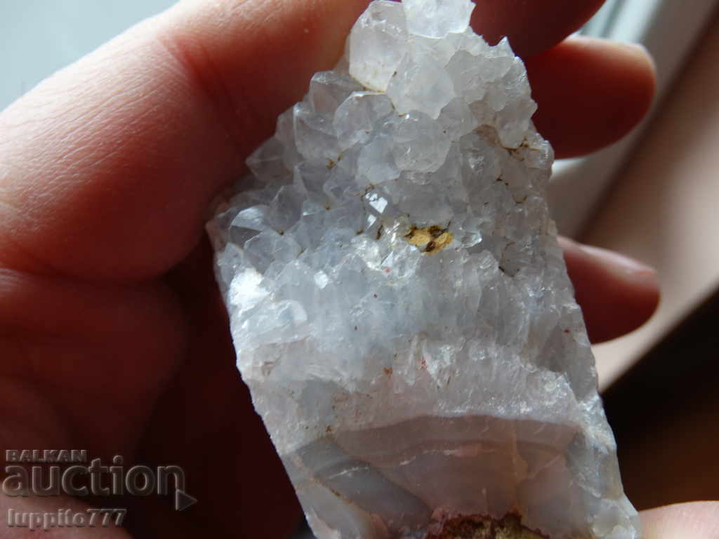 Auction quartz druza with agate natural mineral ore Auction quartz druza with agate natural mineral ore