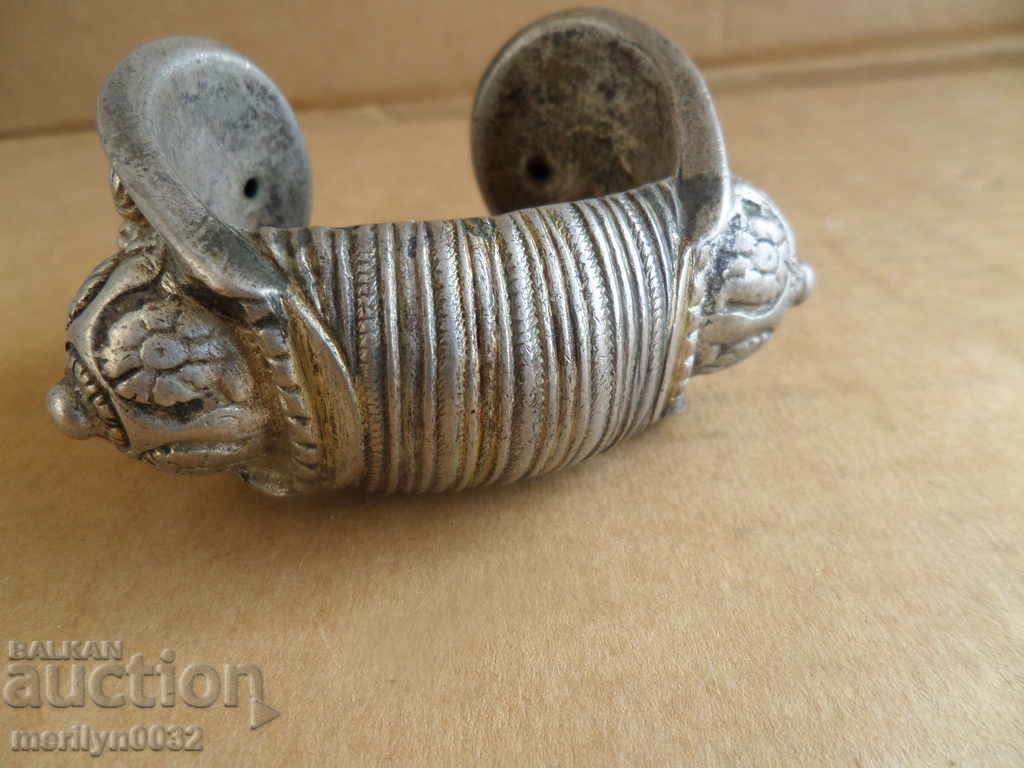 Auction Renaissance silver bracelet, sachan, jewelery, silver Auction Renaissance silver bracelet, sachan, jewelery, silver