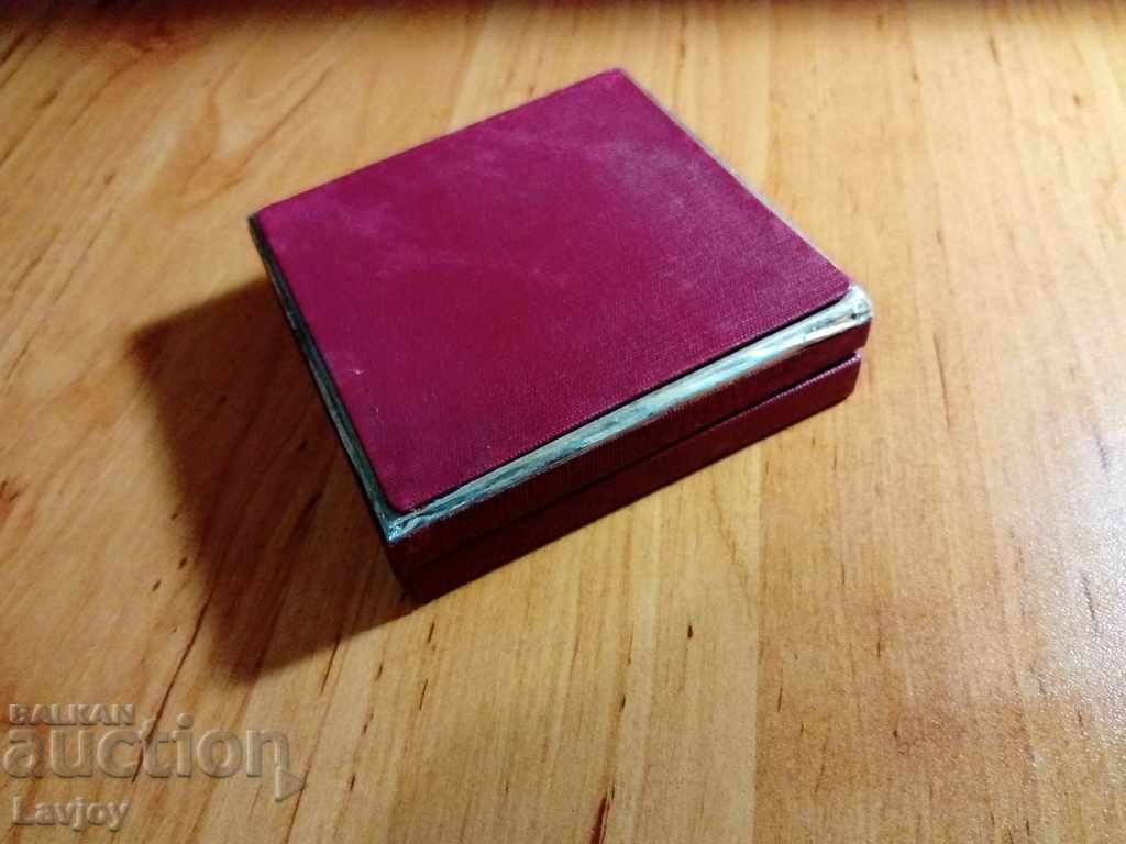 Delivery of Plaketa BFF 1982 Delivery of Plaketa BFF 1982