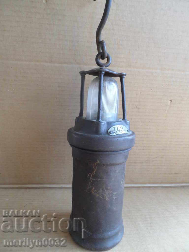 Стара карбидна миньорска лампа, фенер прожектор
