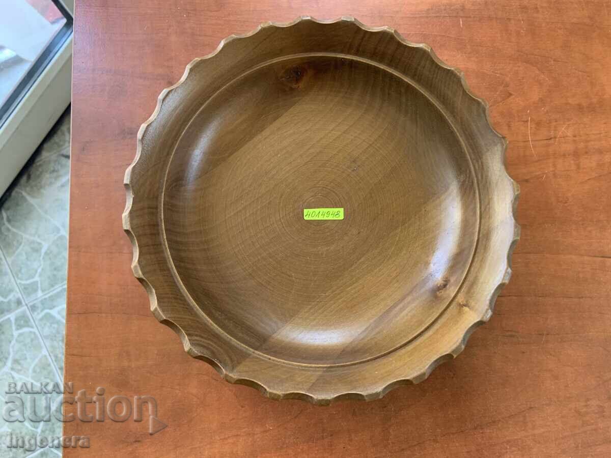 Bonbonniere, plate, carving with price 34.00 BGN | € 17.38 Bonbonniere, plate, carving with price 34.00 BGN | € 17.38