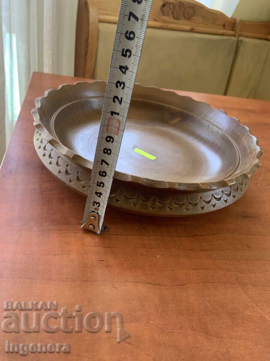 Delivery of Bonbonniere, plate, carving Delivery of Bonbonniere, plate, carving