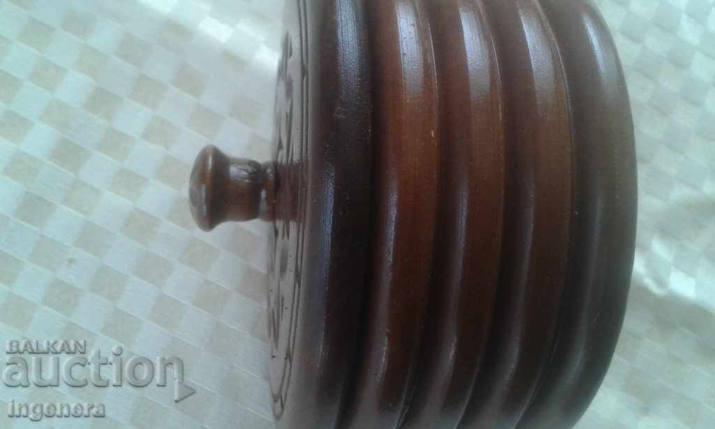 Jewelry box, wood carving with price 24.00 BGN | € 12.27 Jewelry box, wood carving with price 24.00 BGN | € 12.27